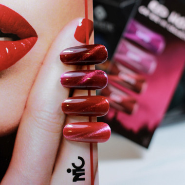 Magnetic Gelpolish Cat Eye Collection IIII 'Red Hot'